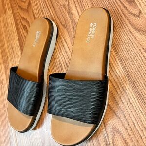 Market & Spruce Black Slide Sandals